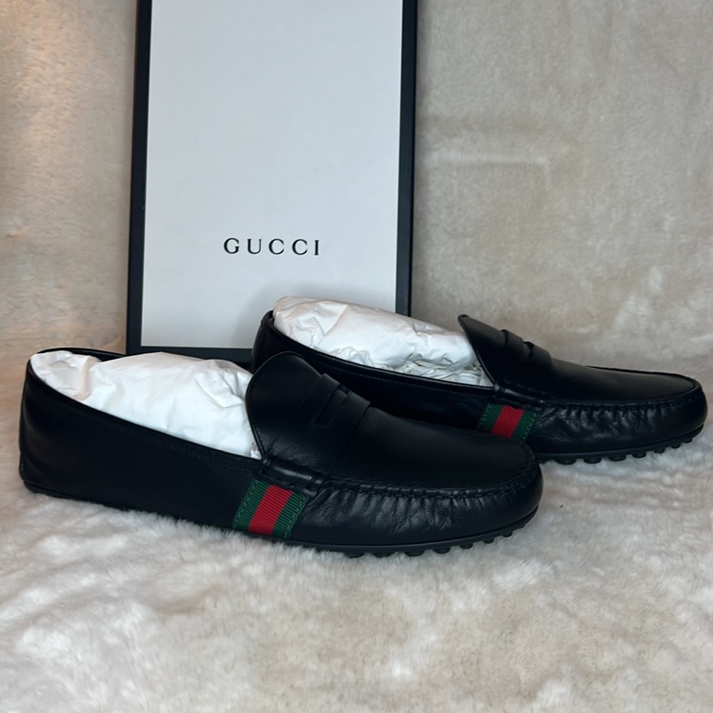 Black Gucci Loafers with Red & Green Stripe